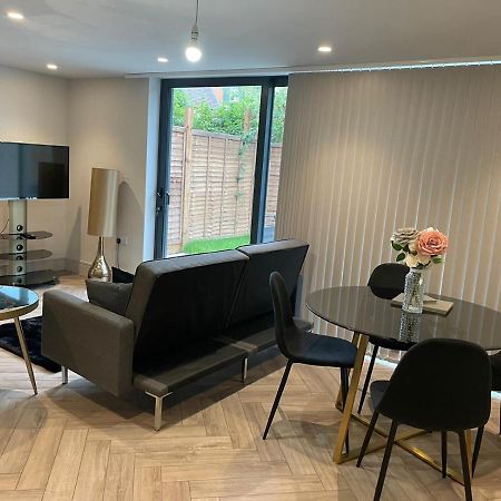Wimbledon Luxury 3Bedroom Apartment Raynes Park Zewnętrze zdjęcie