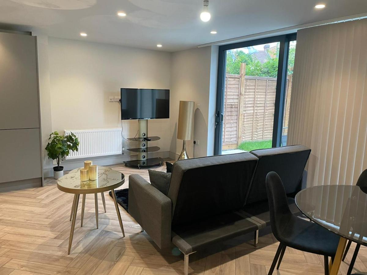 Wimbledon Luxury 3Bedroom Apartment Raynes Park Zewnętrze zdjęcie